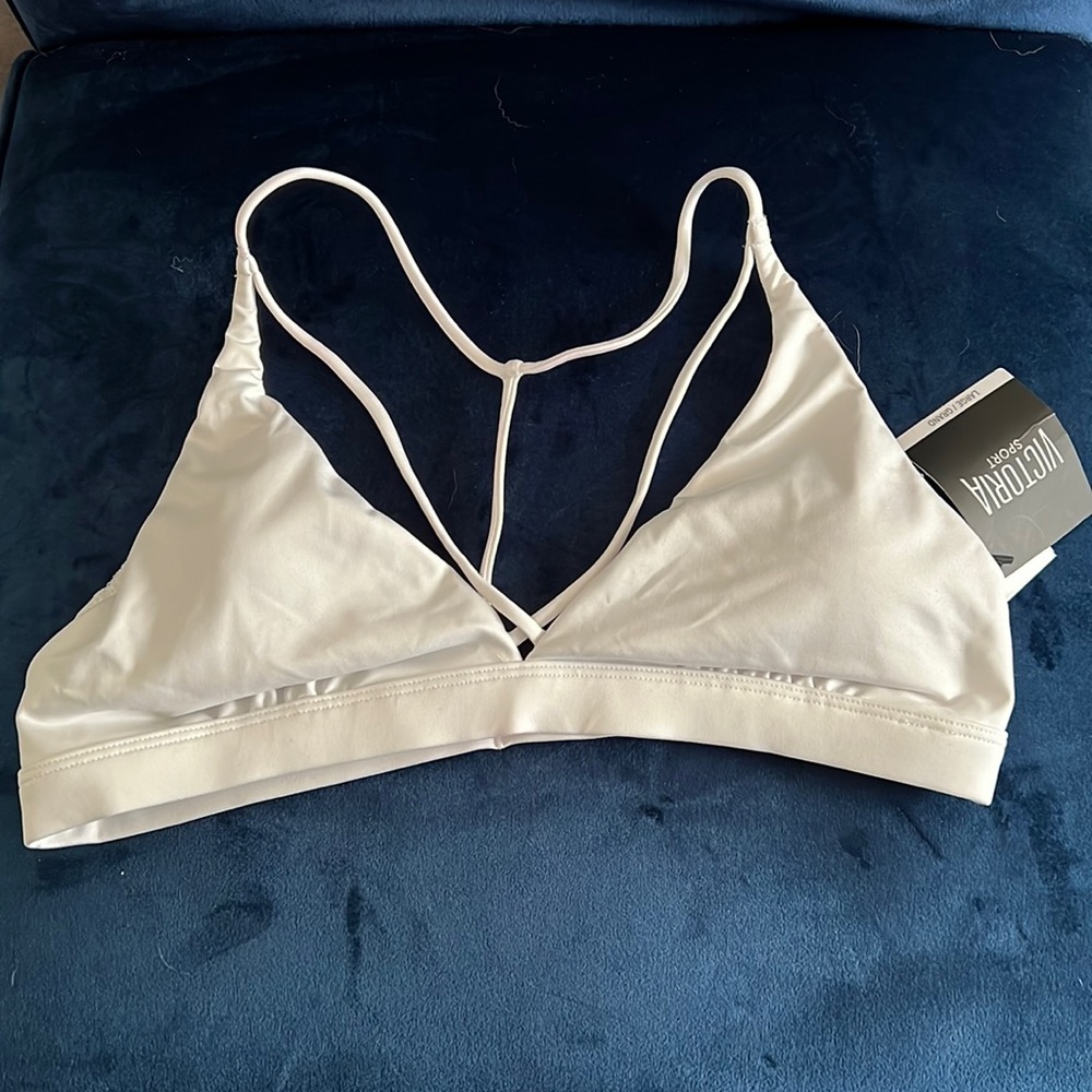 L Victoria Sport Bra